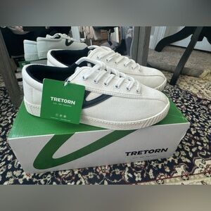 Tretorn sneakers size 8
